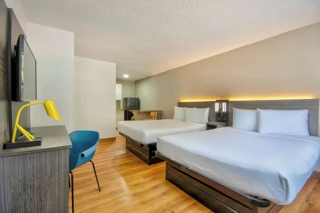 غرفة قياسية بسريرين مزدوجين لذوي الإعاقة، Studio 6 Extended Stay - Austin, TX - Midtown 4/10