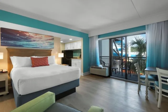 Splash Deck, Junior Suite, 2 Queen Beds, with View، Grande Cayman Resort 1/2