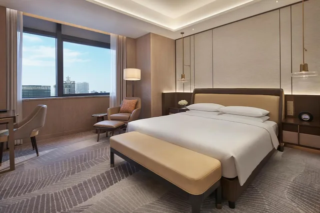 جناح سيغنتشر بسريرين كوين، Hyatt Regency Metropolitan Chongqing 2/2