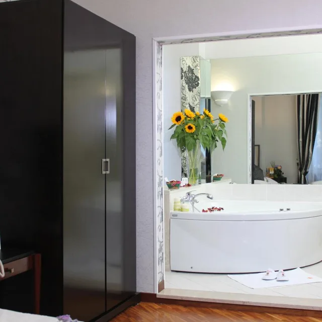 Suite, Hot Tub, Villa Aricia 5/5