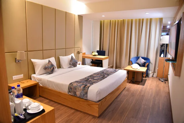 غرفة بريميوم بسرير مزدوج، Hotel Narayanam 1/1