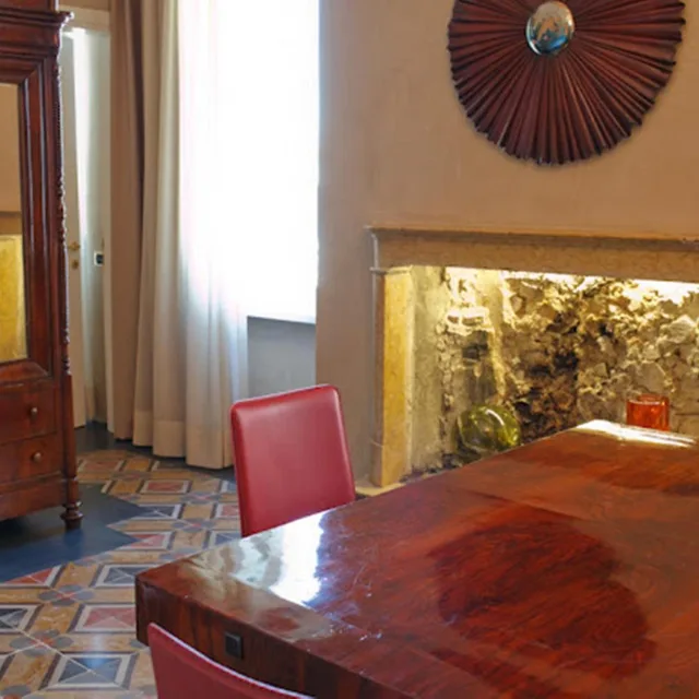 جناح، Hotel Remàt 1/4