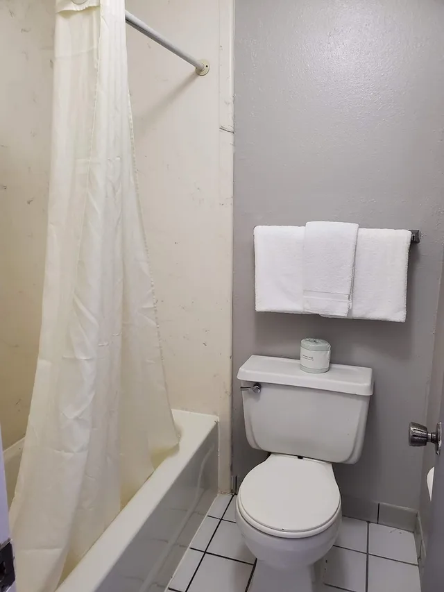 غرفة بسريرين مزدوجين، Americas Best Value Inn Wildersville 4/5
