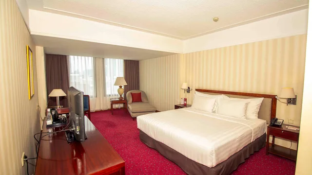 Plaza, Club, Deluxe، Redtop Hotel Convention Center 1/2