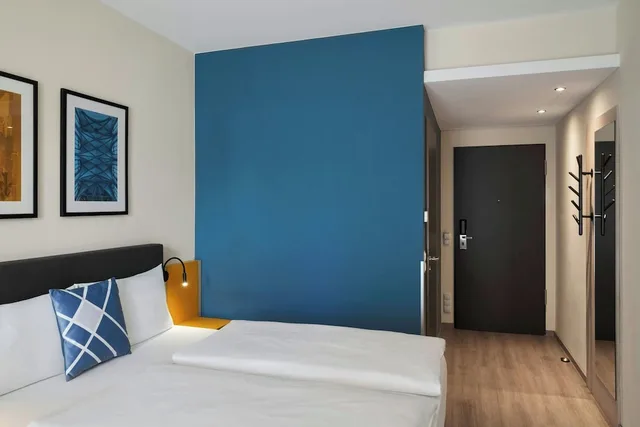 غرفة قياسية بسرير كوين بإطلالة، Four Points Flex by Sheraton Koblenz 2/4