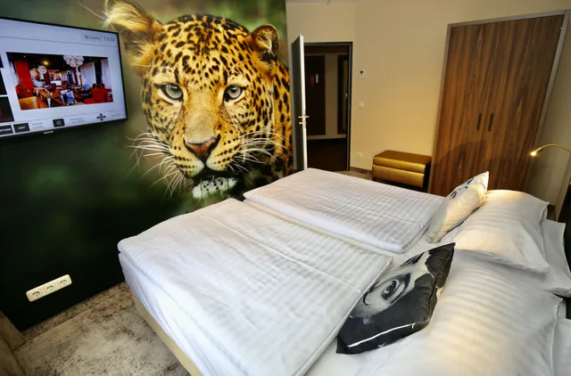 جناح بسرير مزدوج مع أريكة، Sunday Hotel & Suites Leipzig 4/6