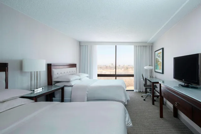 غرفة، Sheraton West Des Moines Hotel 2/4