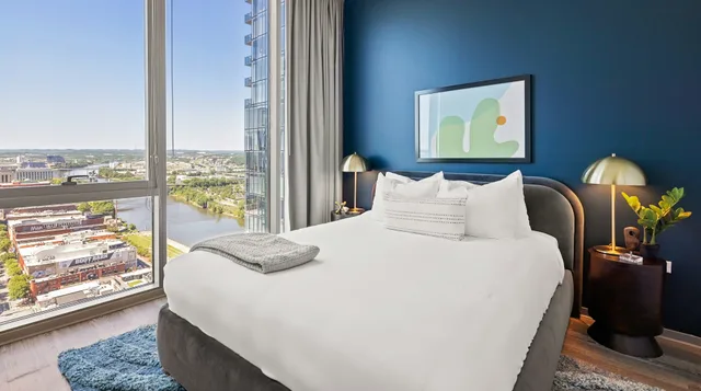 3 Bedrooms, Sky, Presidential, Suite، Placemakr Premier SoBro 4/15