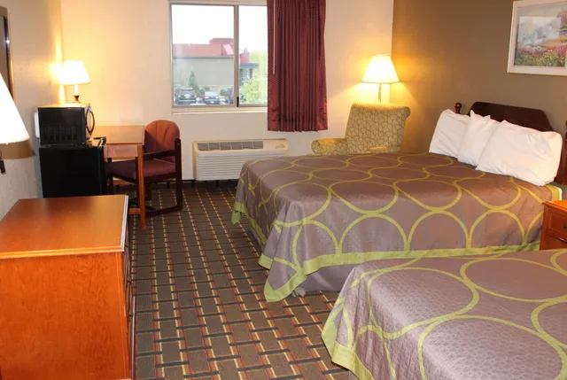 غرفة بسريرين كوين، Super 8 by Wyndham Valparaiso 1/2