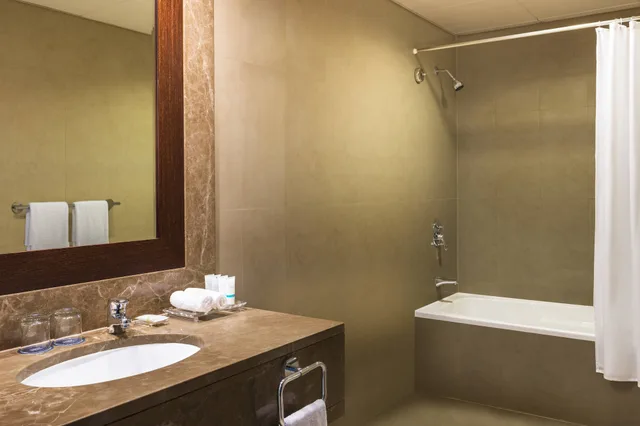Deluxe, King Bed, Burj Khalifa View، Four Points by Sheraton Sheikh Zayed Road 7/8