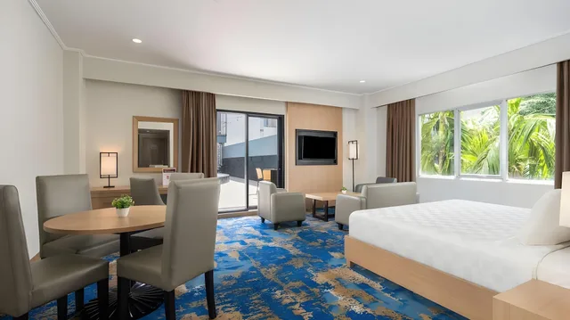 Junior Suite Queen Pool Access، SWISS-BELHOTEL MANOKWARI 1/1