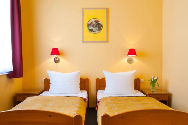 غرفة بسرير مزدوج أو سريرين منفصلين، Hotel Cloister Inn 2/2