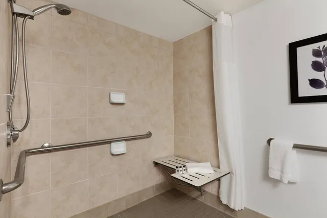 Traditional, King Bed, Accessible, Country Inn Suites By Radisson Seattle Bothell Wa 9/9