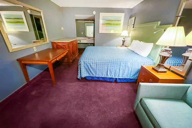 غرفة بسرير كينج، Hahira Inn By OYO near Valdosta 2/10