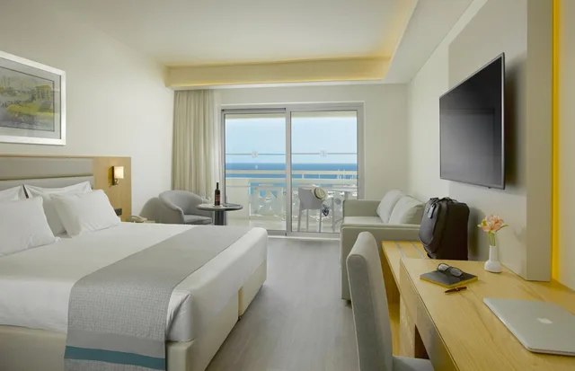 غرفة عائلية بسرير مزدوج بإطلالة على المرسى، St Raphael Resort and Marina 7/10