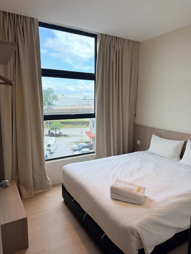 شقة بسرير كينج وسريرين كوين، Roxy Hotel Apartment 1/10