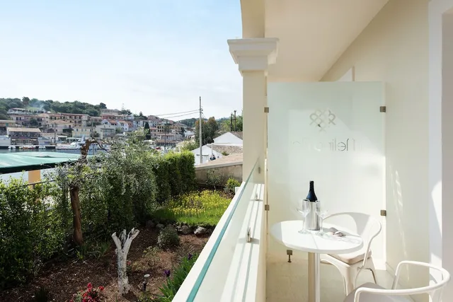 غرفة بسريرين منفصلين بإطلالة على الحديقة، Melina Bay Boutique Hotel 7/8