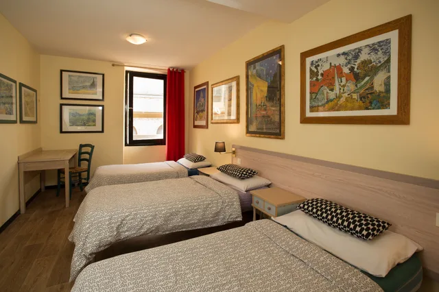 غرفة قياسية ثلاثية بسرير بطابقين وسرير فردي، Villa Saint Exupery Beach 1/2