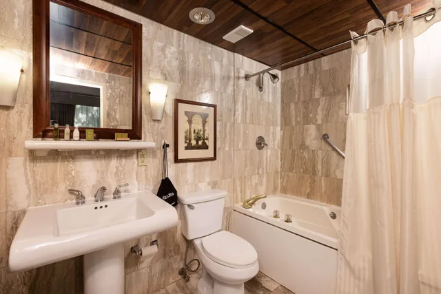جناح بسرير كوين بغرفتين، Inn at the Colonnade Baltimore a DoubleTree by Hilton Hotel 2/3