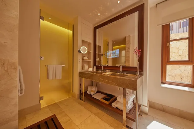 Junior Suite, Studio, King Bed, Garden View، Cap Vermell Grand Hotel 4/4
