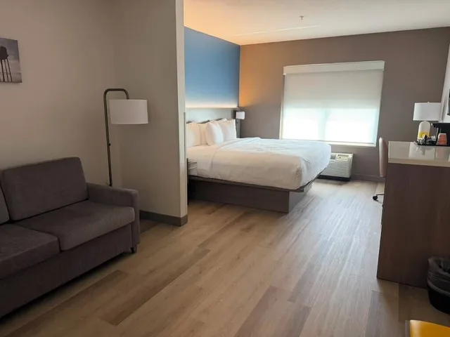 جناح بسرير كينج مع أريكة، Comfort Inn & Suites Concord (Kannapolis) 10/10