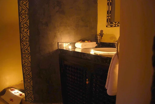 Yasmina, Double or Twin Bed, Riad Mille Et Une Nuits 5/7