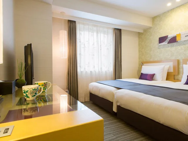 غرفة يابانية غربية بسريرين منفصلين، Hotel Resol Trinity Kanazawa 1/1