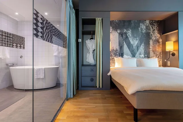 1 Bedroom, Suite, King Bed, RADISSON BLU METROPOL HOTEL, HELSINGBORG 6/10
