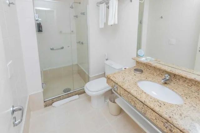 غرفة فاخرة ثلاثية بسرير كوين مع أريكة، Intercity Porto Alegre Praia de Belas 5/5