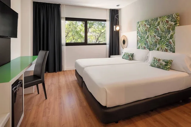 غرفة مفردة بسريرين منفصلين، Hotel Catalonia Malaga 2/7