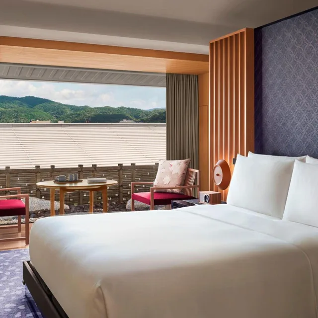 جناح بسرير كينج، The Ritz Carlton Kyoto 1/2