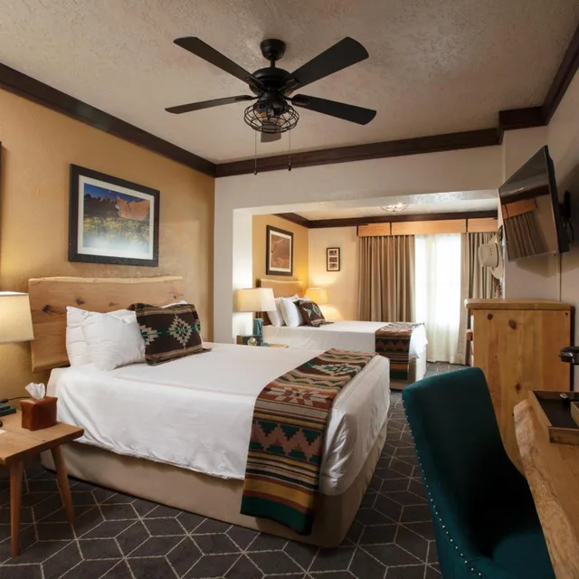 غرفة ديلوكس بسرير مزدوج، El Rancho Hotel 4/10