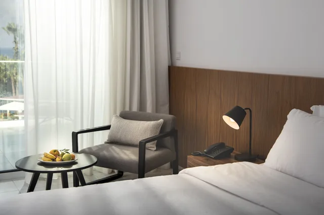 غرفة سوبيريور بسرير كينج، Akti Beach Hotel & Village Resort 2/3