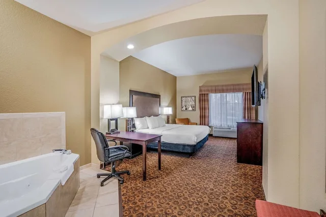 جناح بسرير كينج، La Quinta Inn & Suites by Wyndham Vicksburg 6/6