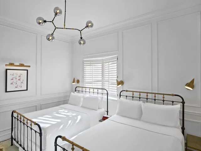 Premium, 2 Queen Beds, Life Hotel New York 3/6