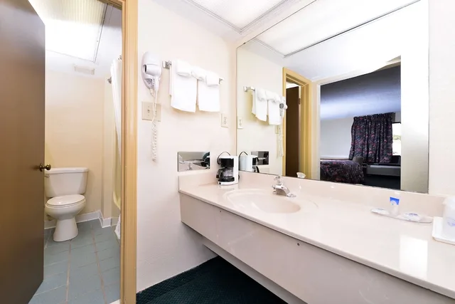 غرفة بسريرين كوين، Americas Best Value Inn Bishopville 5/6