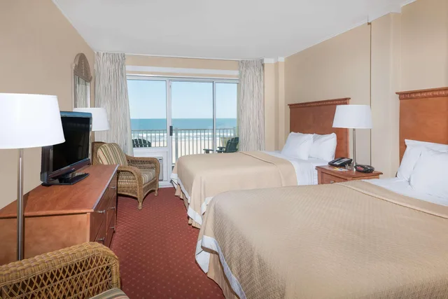 1 Bedroom, 2 Double Beds, Ocean Front، Days Inn by Wyndham Ocean City Oceanfront 2/2