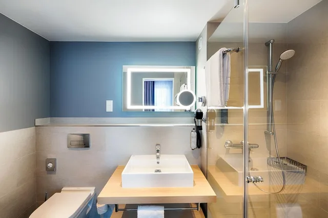 Standard, Double or Twin Bed, Premier Inn Berlin Airport 3/3