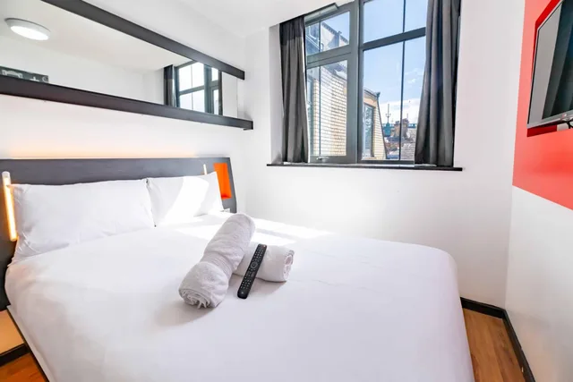غرفة ثلاثية، easyHotel Newcastle City Centre 1/10