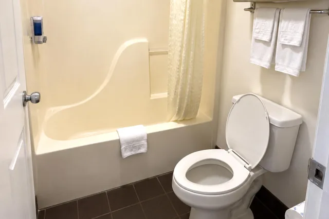 غرفة بسرير كينج للمدخنين، Deerfield Inn & Suites Arkansas Near Blytheville I 55 6/8