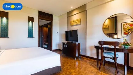 Deluxe, Part Smoking، Bintang Bali Resort 1/1