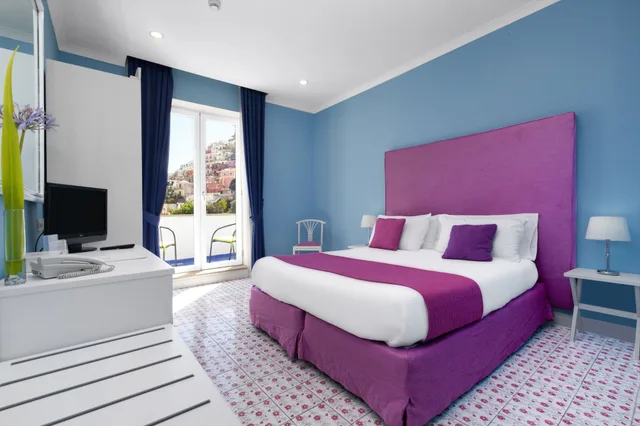 Comfort, Double or Twin Bed, Sea View, Balcony, La Bougainville 8/10