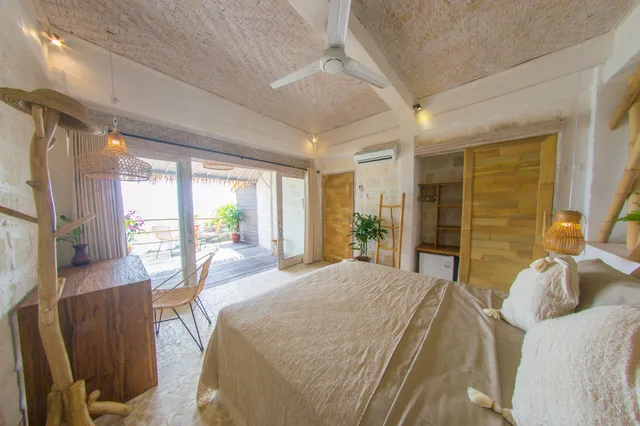 Room, Queen Bed, Balcony, Le Cliff Bali 3/5