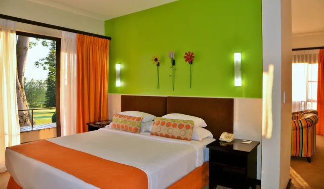 جناح بسرير كينج مع أريكة، PREMIER HOTEL THE WINKLER 2/7