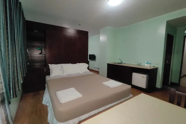 غرفة ديلوكس بسريرين كوين، Oftana Suites 1/3