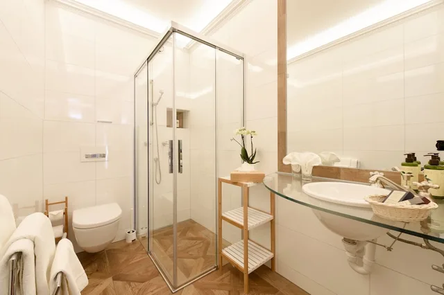غرفة سوبيريور بسريرين منفصلين بإطلالة على المدينة، GOLF HOTEL RENE CAPT 3/3