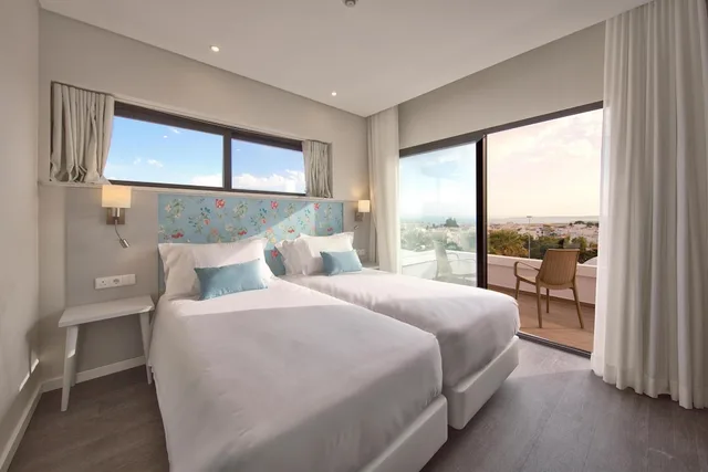 جناح بسريرين منفصلين مع أريكة، Aguahotels Alvor Jardim 3/10