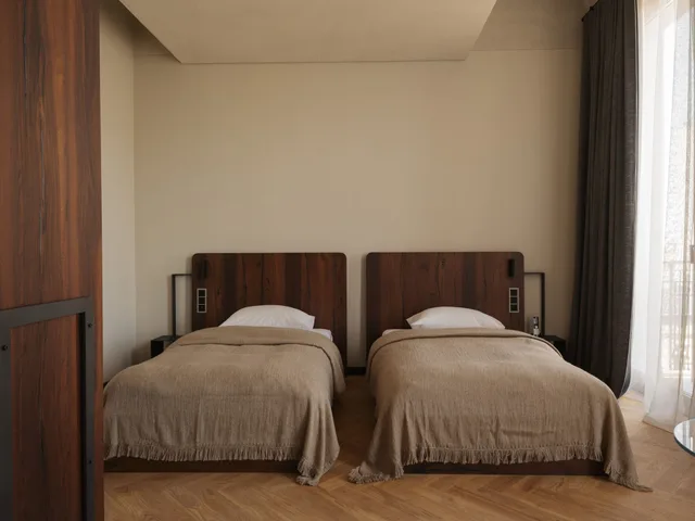 غرفة بسريرين منفصلين، Hotel Grand 1/3