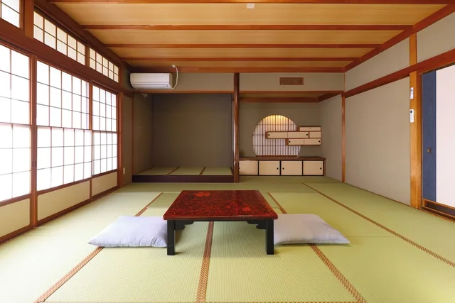 غرفة يابانية غربية قياسية بسريرين منفصلين بحمام مشترك بأرضية تاتامي، Ooedo Onsen Monogatari Yamashiro Onsen Yamashitaya (ex. Kaga no Honjin Yamashitaya) 1/1