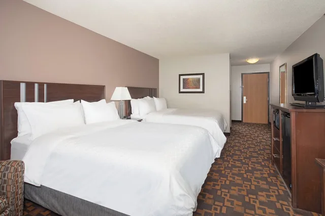 غرفة قياسية بسريرين كوين، Holiday Inn Express Hotel Suites Yankton 1/2